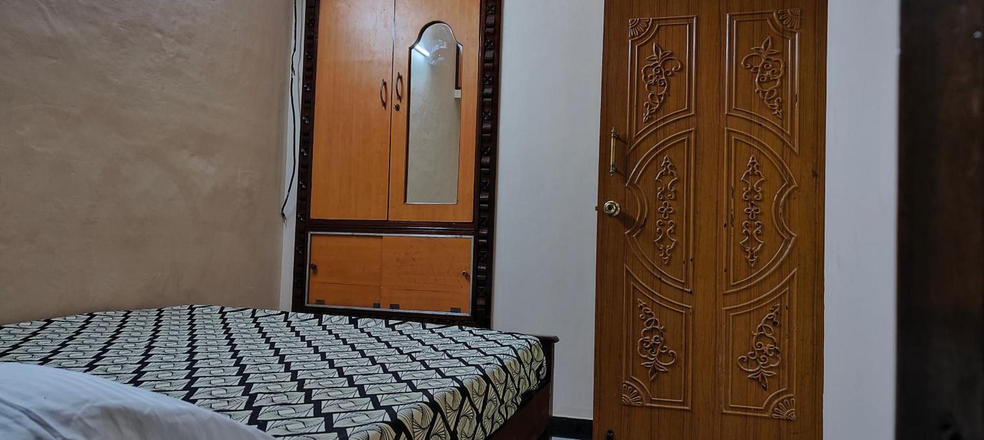 Guru Krupa Home Stay Tiruvannāmalai エクステリア 写真